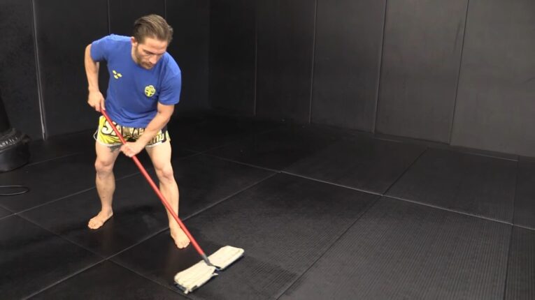 Why you're cleaning the gym mats wrong