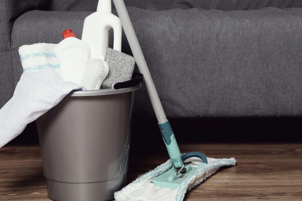 HOW TO CLEAN RUBBER FLOOR MATS, MOP THE FLOOR.