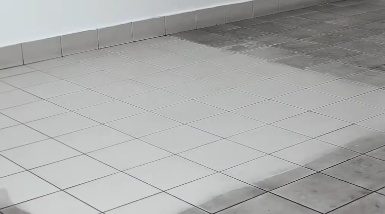 HOW TO CLEAN DEEP AND HARD DIRT FROM TILES