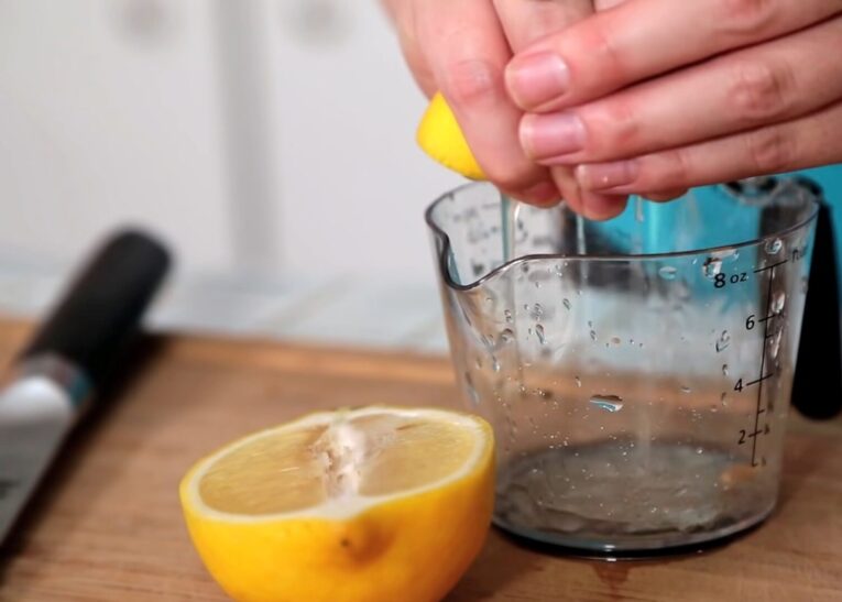 The BEST Way to Juice a Lemon